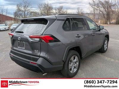 2025 Toyota RAV4 XLE