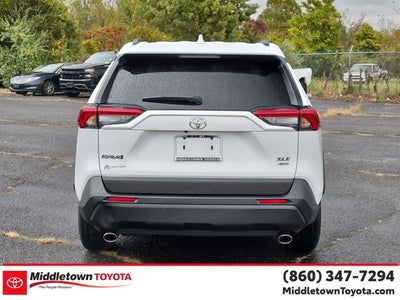 2025 Toyota RAV4 XLE