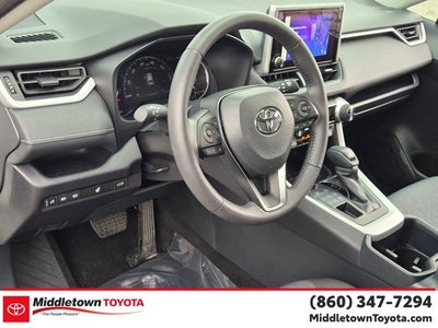 2025 Toyota RAV4 XLE