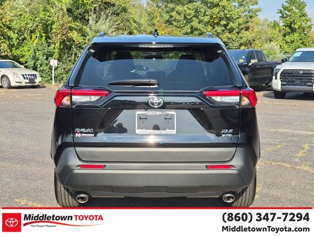 2025 Toyota RAV4 XLE