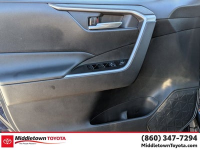 2025 Toyota RAV4 Hybrid XLE