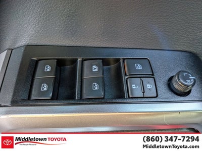 2022 Toyota Tacoma 4WD SR5