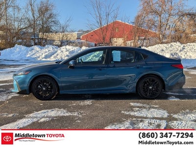 2025 Toyota Camry SE