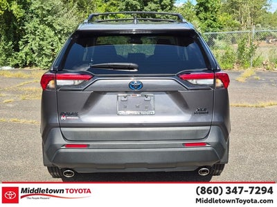 2022 Toyota RAV4 Hybrid XLE