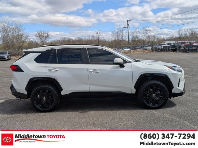 2022 Toyota RAV4 Hybrid SE