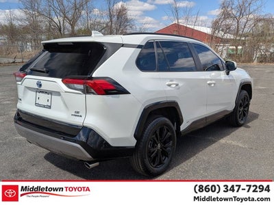2022 Toyota RAV4 Hybrid SE