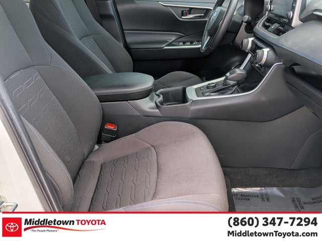 2022 Toyota RAV4 Hybrid SE