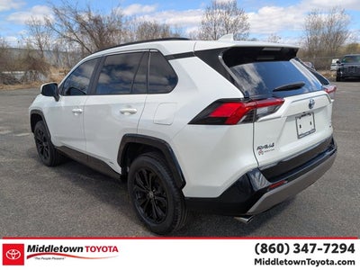 2022 Toyota RAV4 Hybrid SE