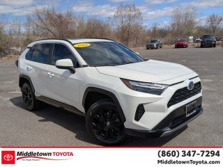 2022 Toyota RAV4 Hybrid SE