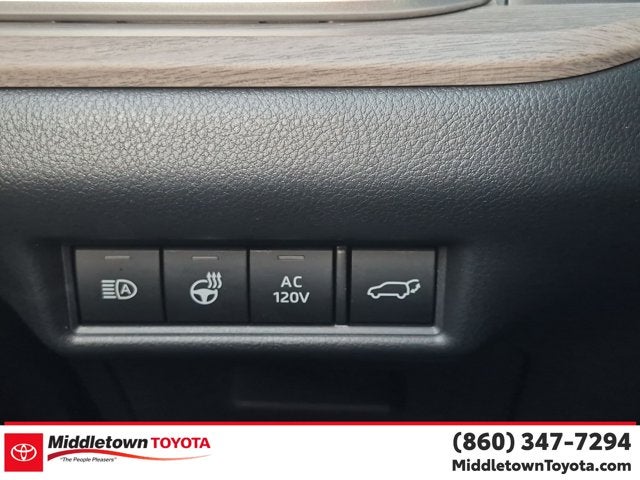 2026 Toyota Grand Highlander Hybrid LE