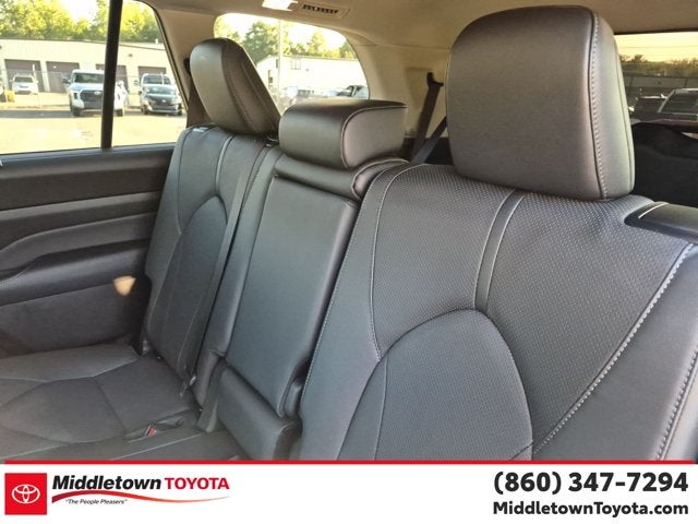 2026 Toyota Grand Highlander Hybrid LE