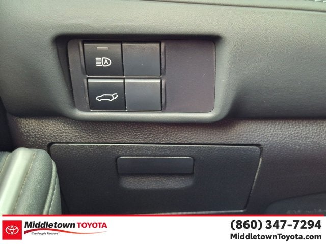 2023 Toyota Highlander Hybrid LE