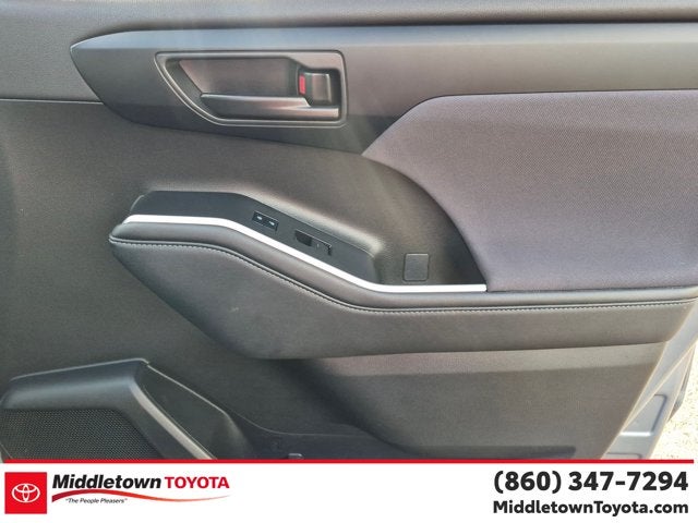 2023 Toyota Highlander Hybrid LE