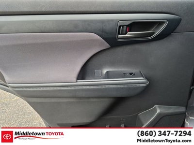 2023 Toyota Highlander Hybrid LE
