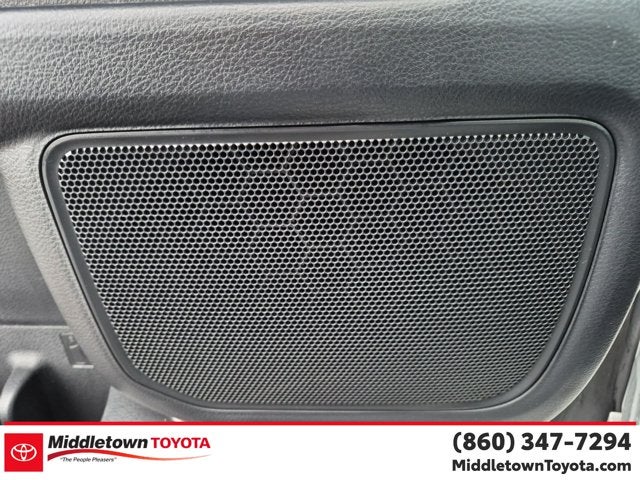 2025 Toyota Sienna LE