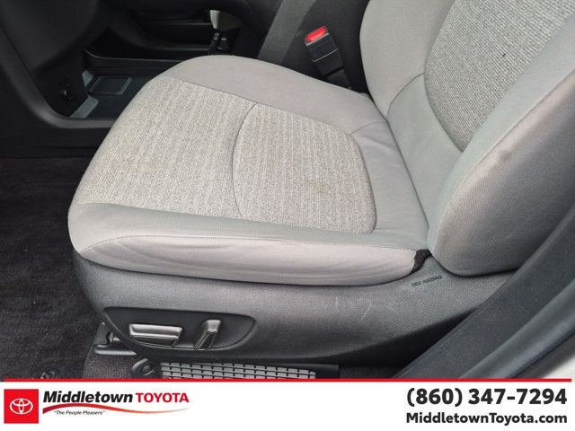 2025 Toyota Sienna LE
