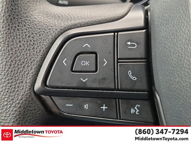 2025 Toyota Sienna LE
