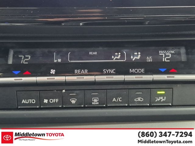 2025 Toyota Sienna LE