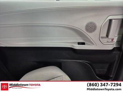2025 Toyota Sienna LE