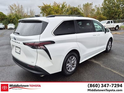 2025 Toyota Sienna LE