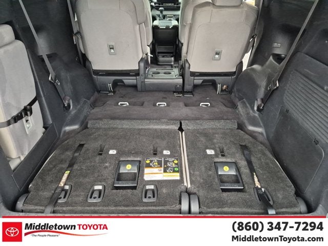 2025 Toyota Sienna LE