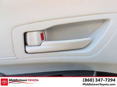 2025 Toyota Sienna LE