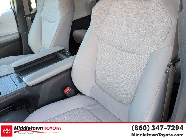 2025 Toyota Sienna LE