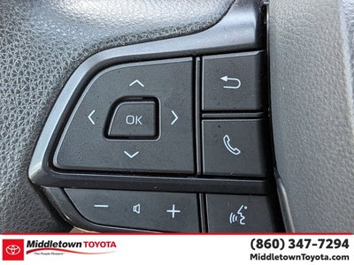 2025 Toyota Sienna LE