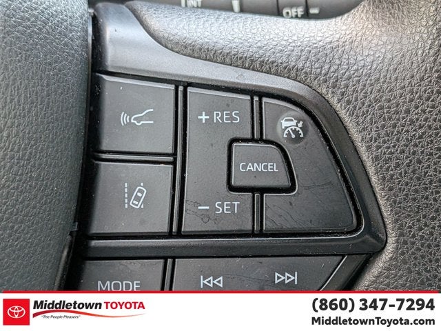 2025 Toyota Sienna LE