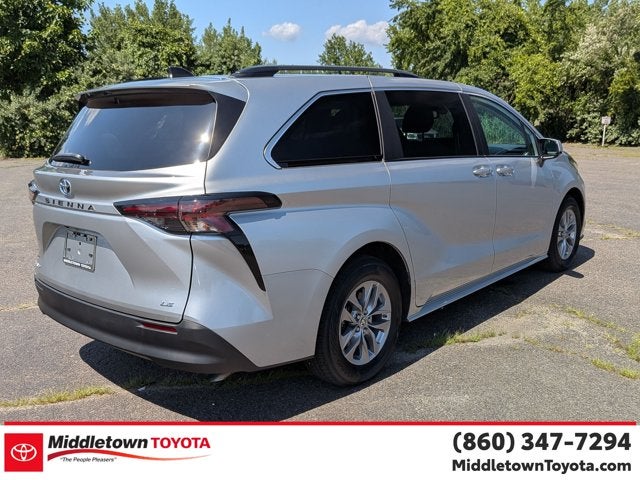 2025 Toyota Sienna LE