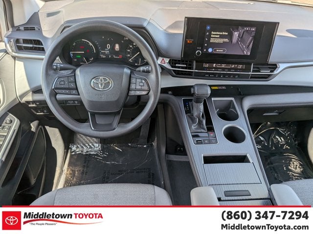 2025 Toyota Sienna LE