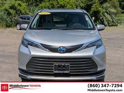 2025 Toyota Sienna LE