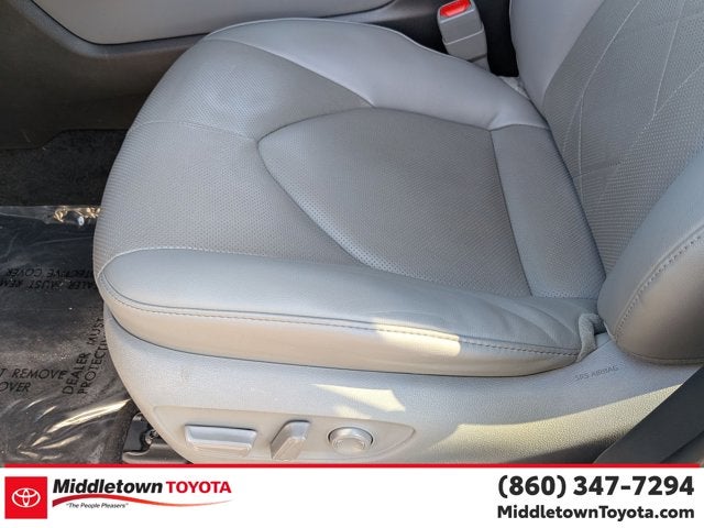 2023 Toyota Highlander Hybrid Platinum
