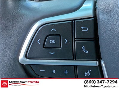 2023 Toyota Highlander Hybrid Platinum