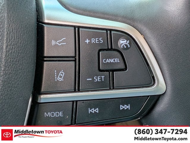 2023 Toyota Highlander Hybrid Platinum