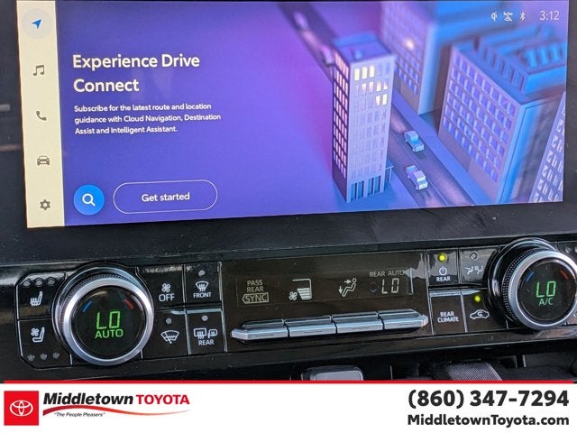 2023 Toyota Highlander Hybrid Platinum