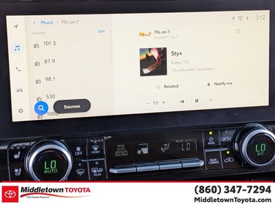 2023 Toyota Highlander Hybrid Platinum