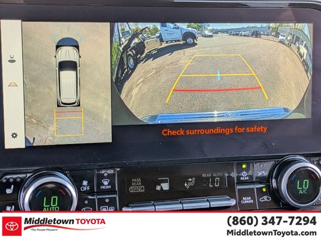 2023 Toyota Highlander Hybrid Platinum