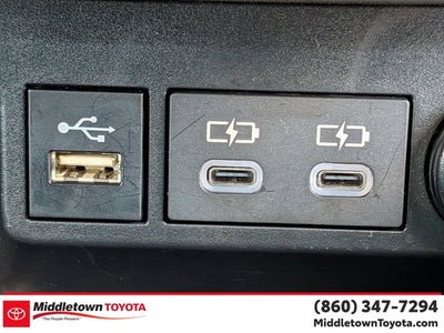 2023 Toyota Highlander Hybrid Platinum