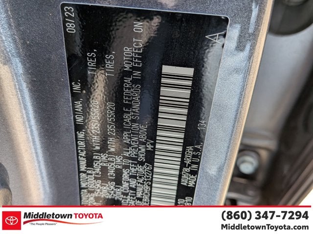 2023 Toyota Highlander Hybrid Platinum