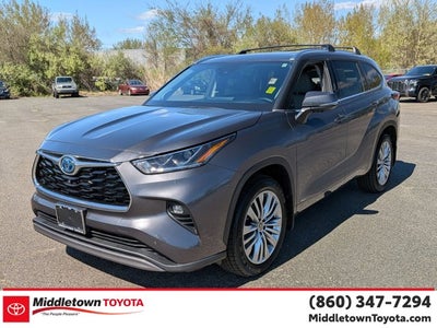 2023 Toyota Highlander Hybrid Platinum