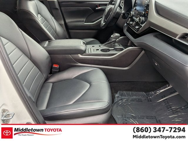 2021 Toyota Highlander Hybrid XLE