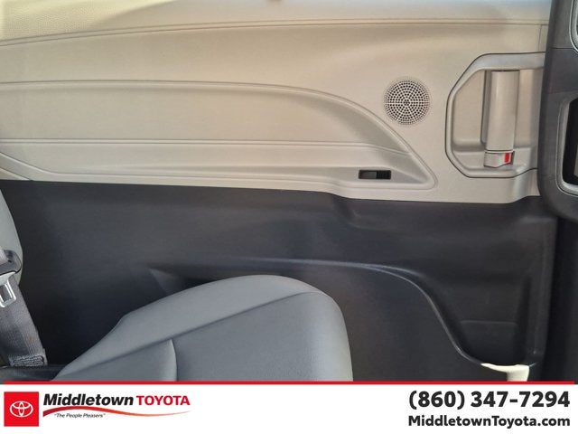 2024 Toyota Sienna XLE