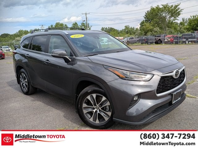 2025 Toyota Highlander XLE