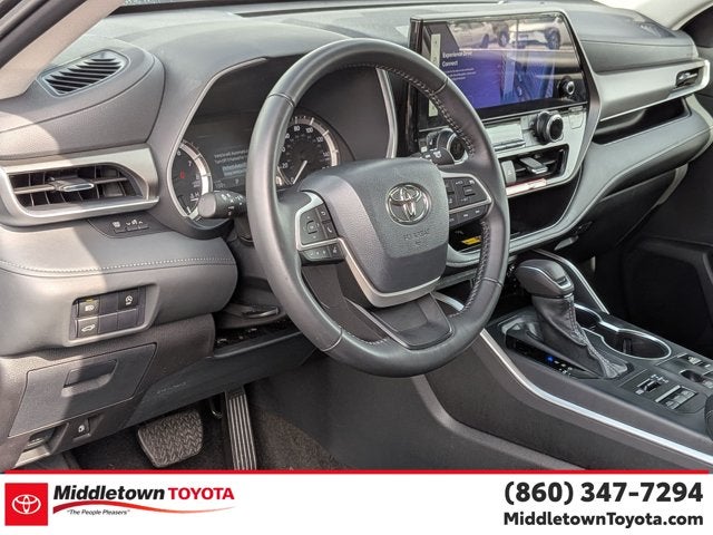 2025 Toyota Highlander XLE