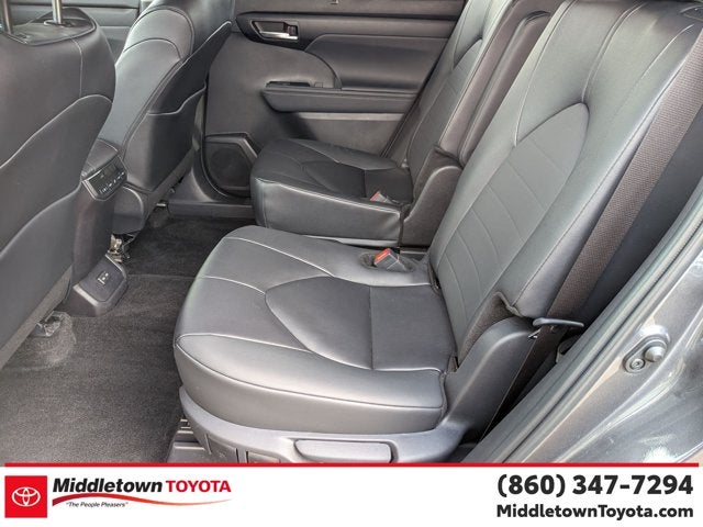 2025 Toyota Highlander XLE