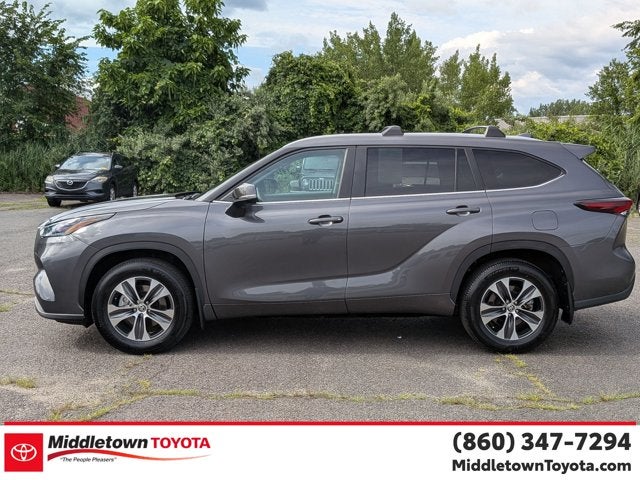 2025 Toyota Highlander XLE