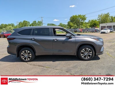 2024 Toyota Highlander XLE