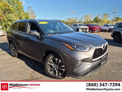 2025 Toyota Highlander XLE