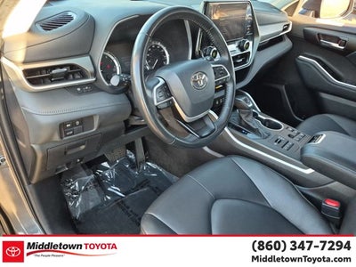 2025 Toyota Highlander XLE